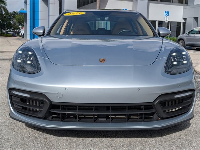 Used 2021 Porsche Panamera image 2