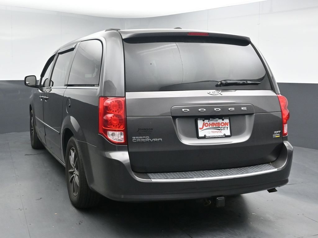 Used 2017 Dodge Grand Caravan SXT FWD image 6