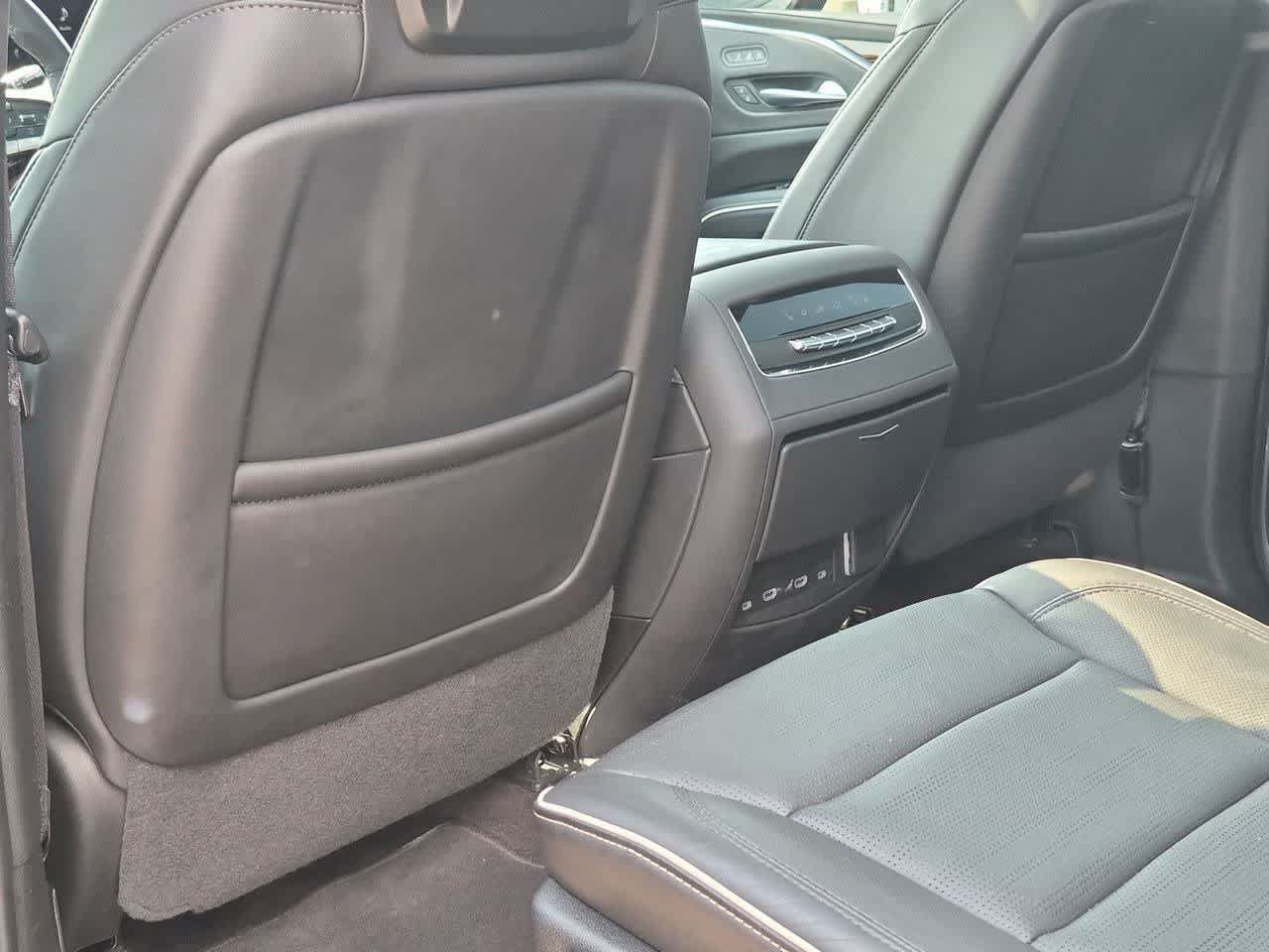 Used 2023 Cadillac Escalade ESV Premium Luxury AWD/4WD image 9