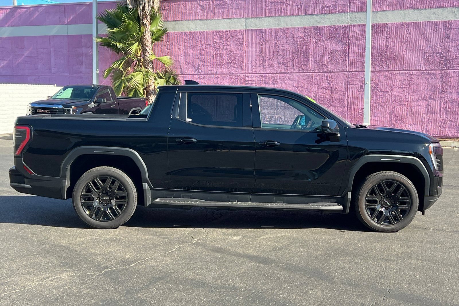 Used 2026 GMC Sierra EV Elevation w/ LPO, Elevation Dark Package AWD/4WD image 3