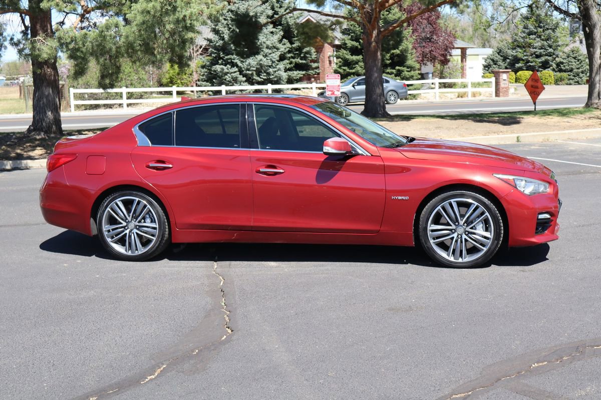 Used 2014 INFINITI Q50 Sport w/ Deluxe Technology Package image 3