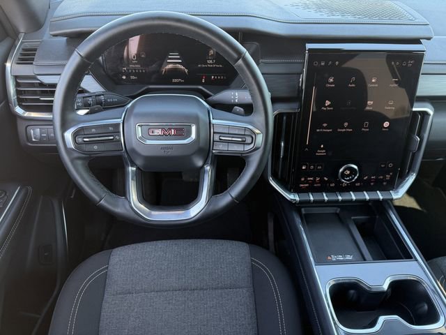 Used 2025 GMC Acadia Elevation image 12