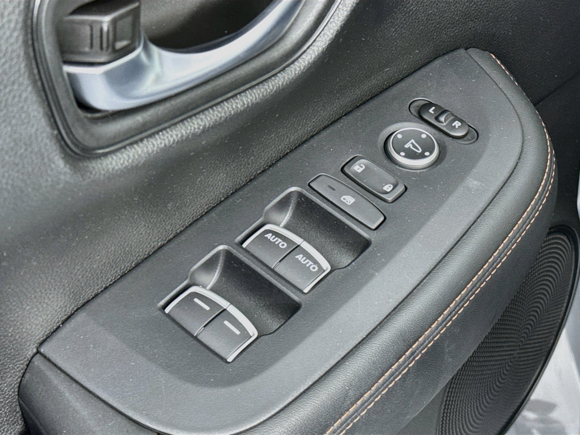 Certified 2024 Honda HR-V Sport image 17