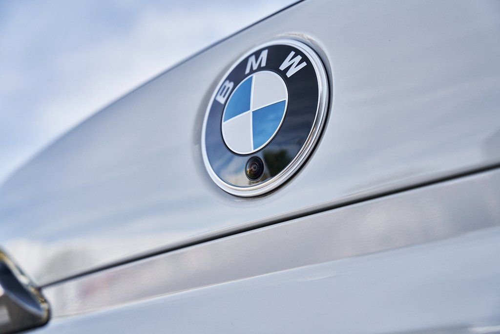 Used 2025 BMW 760i xDrive w/ Premium Package image 14