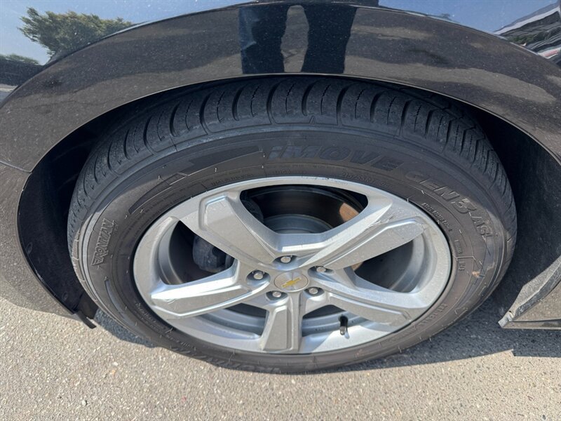 Used 2018 Chevrolet Volt LT FWD image 7