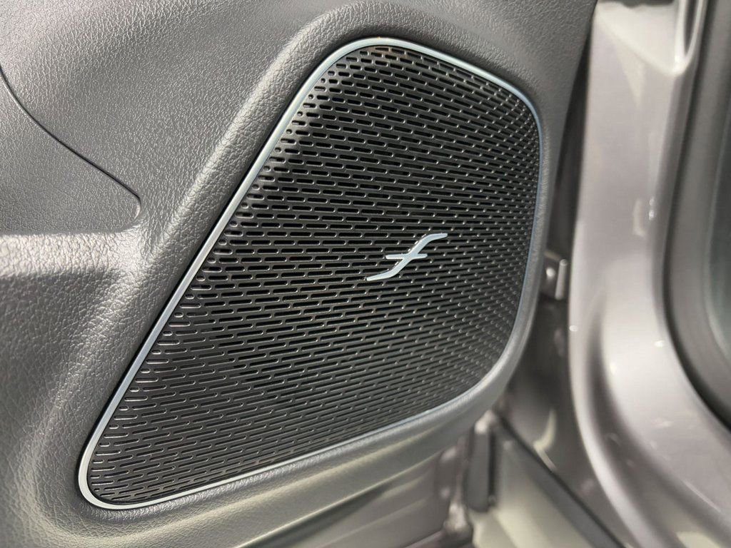 Used 2023 Mercedes-Benz EQB 300 4MATIC w/ Pinnacle Package image 7