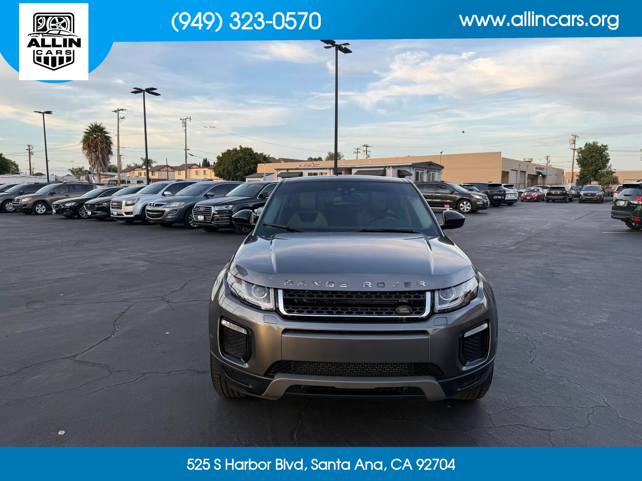Used 2017 Land Rover Range Rover Evoque SE AWD/4WD image 2