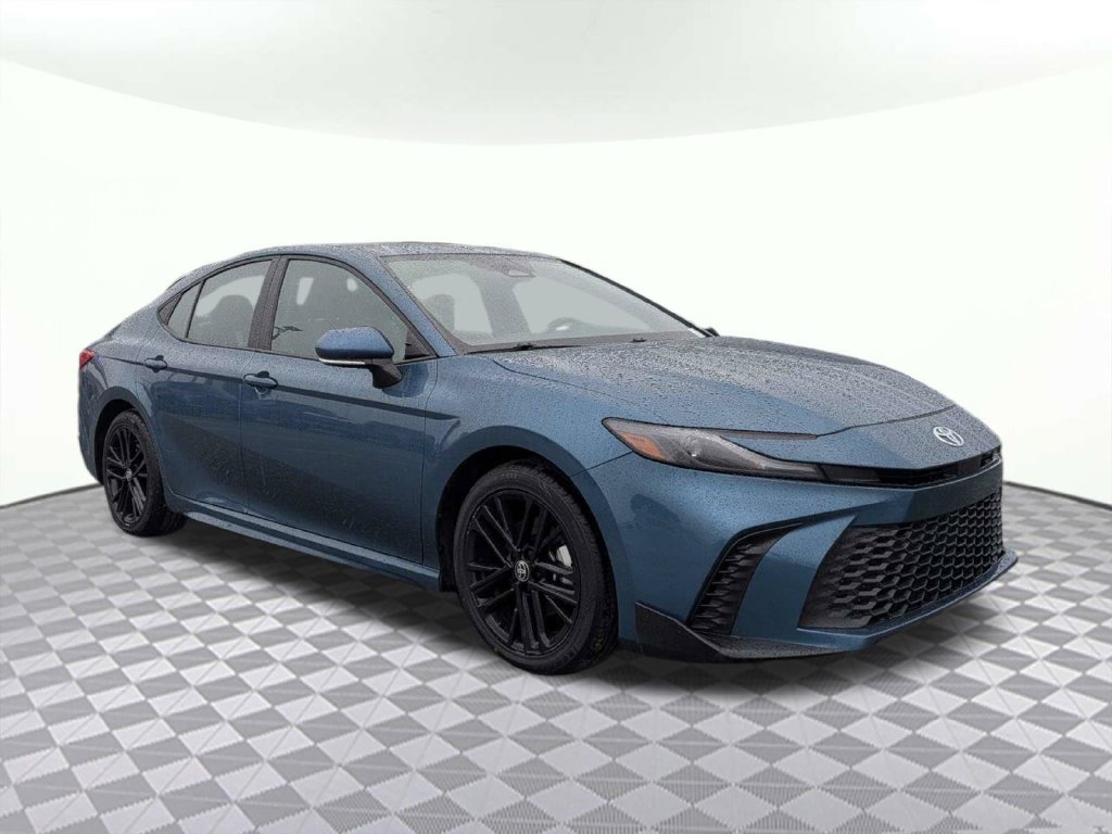 Used 2025 Toyota Camry SE