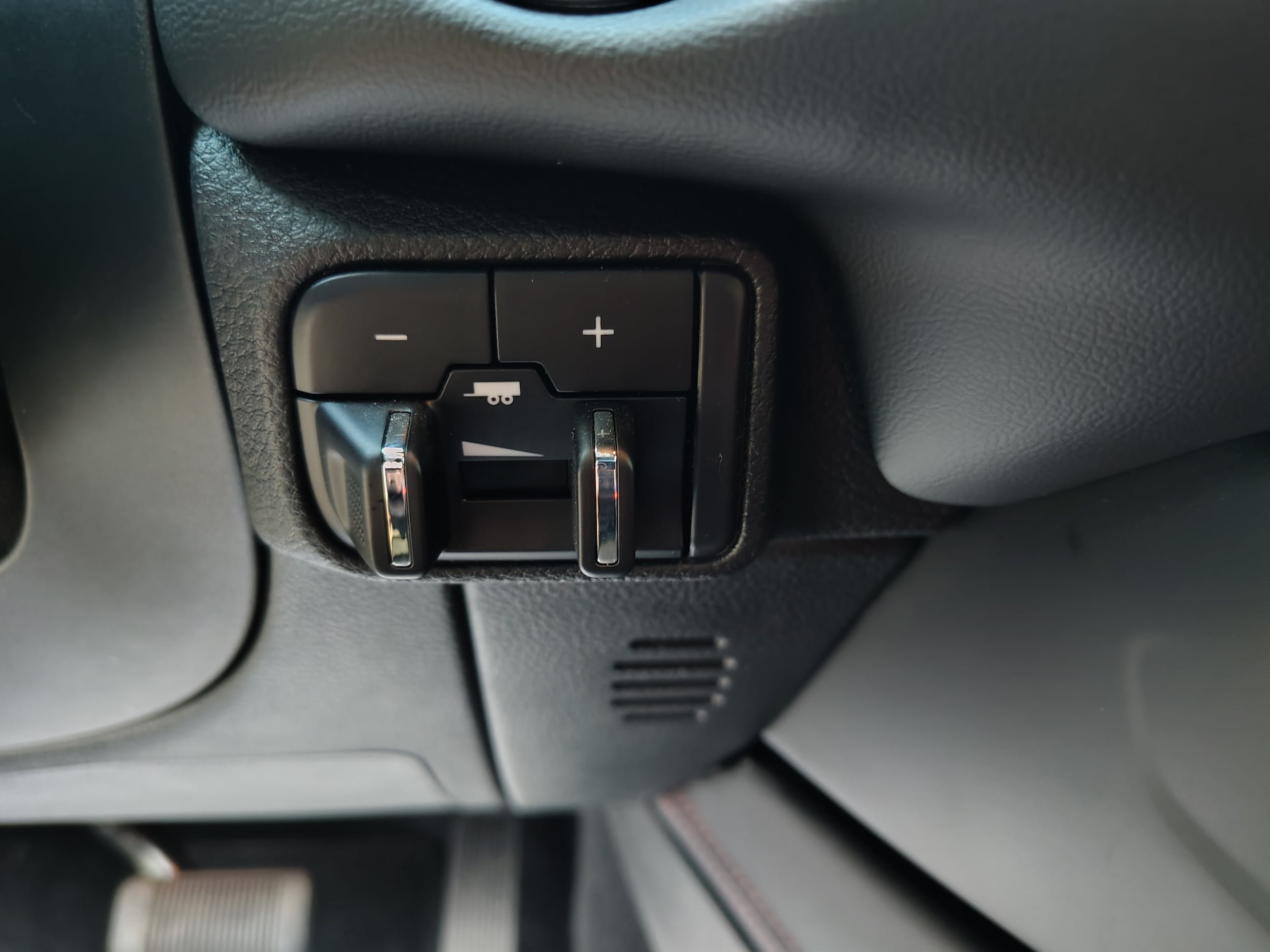 Certified 2025 Dodge Durango GT AWD/4WD image 35