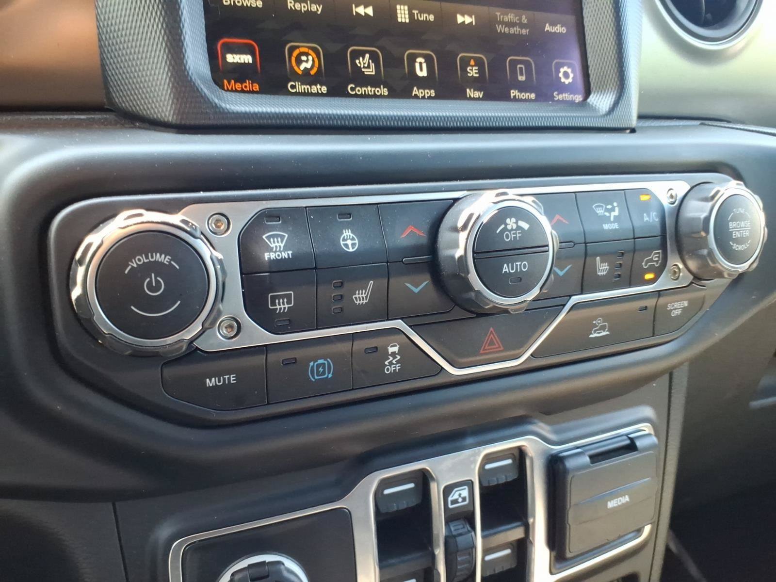 Used 2023 Jeep Wrangler Unlimited w/ Sun & Screen Package AWD/4WD image 26