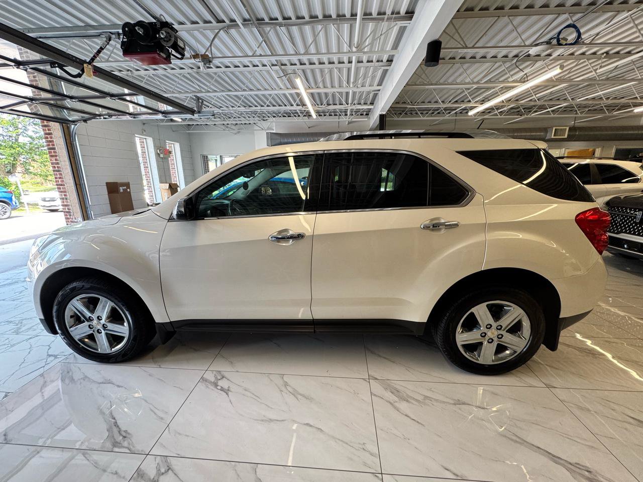 Used 2015 Chevrolet Equinox LTZ FWD image 8