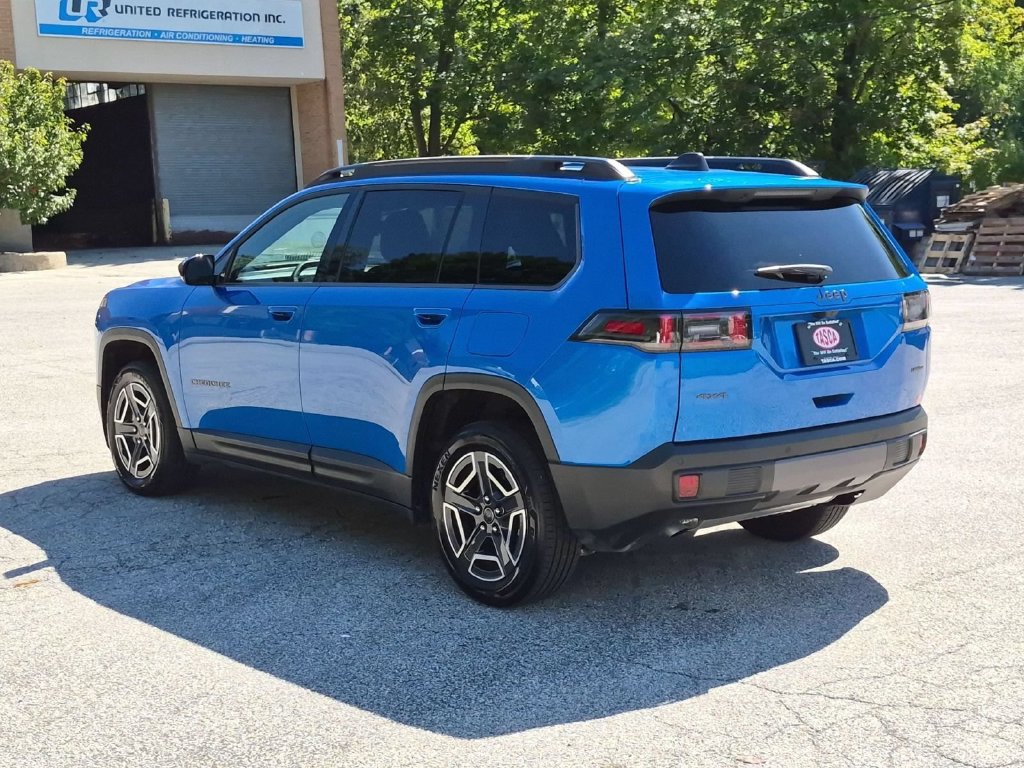 Used 2026 Jeep Cherokee Laredo AWD/4WD image 6