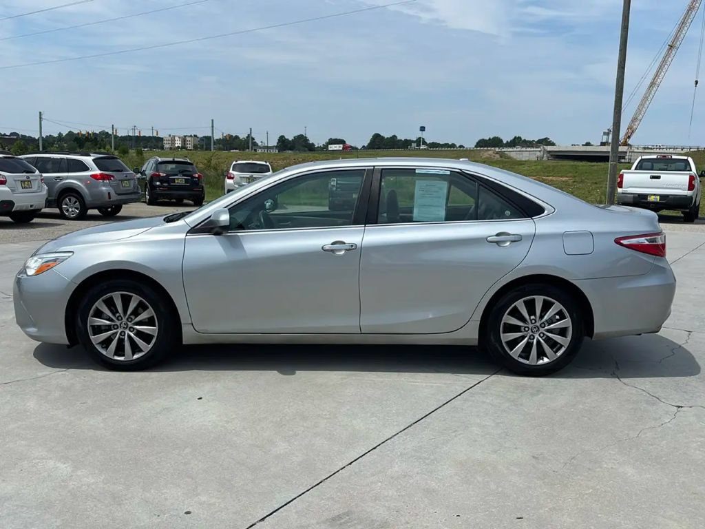 Used 2016 Toyota Camry XLE FWD image 7