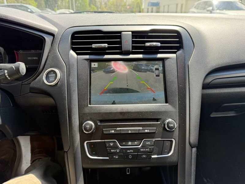 Used 2018 Ford Fusion SE w/ Equipment Group 201A image 14