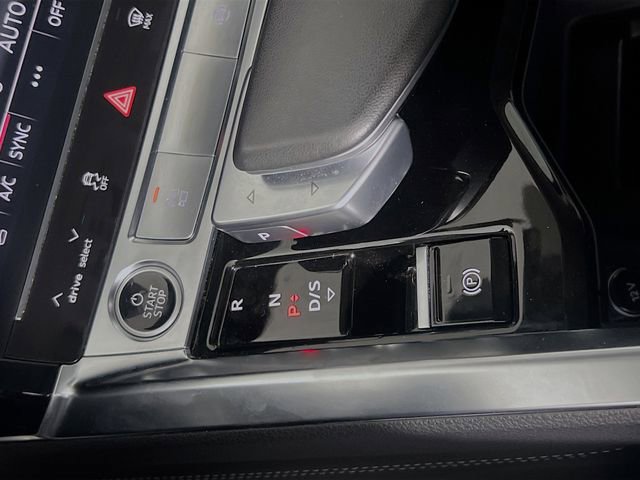 Used 2023 Audi e-tron Premium Plus w/ Premium Plus Package image 23