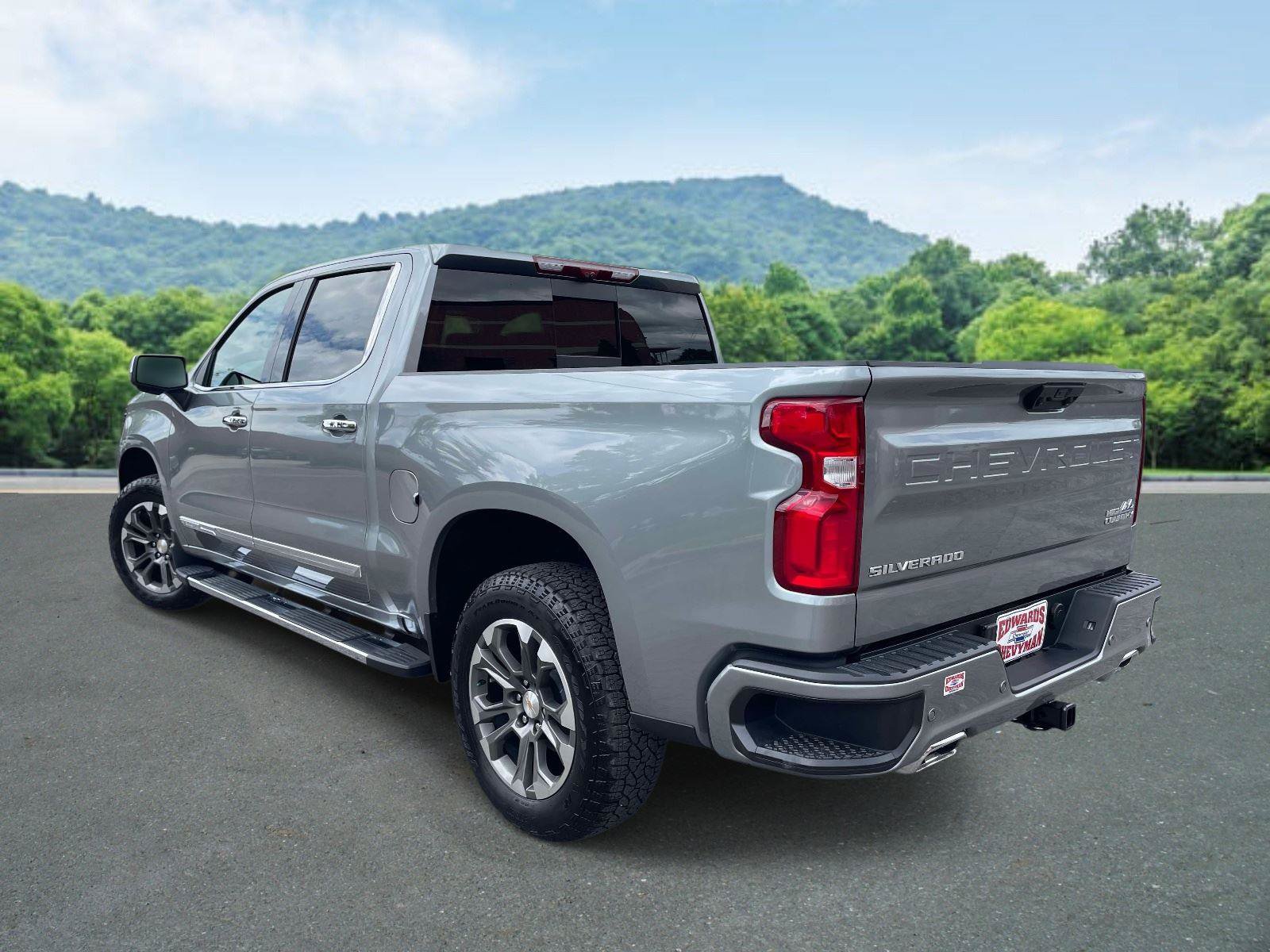 Used 2025 Chevrolet Silverado 1500 High Country w/ Technology Package AWD/4WD image 24
