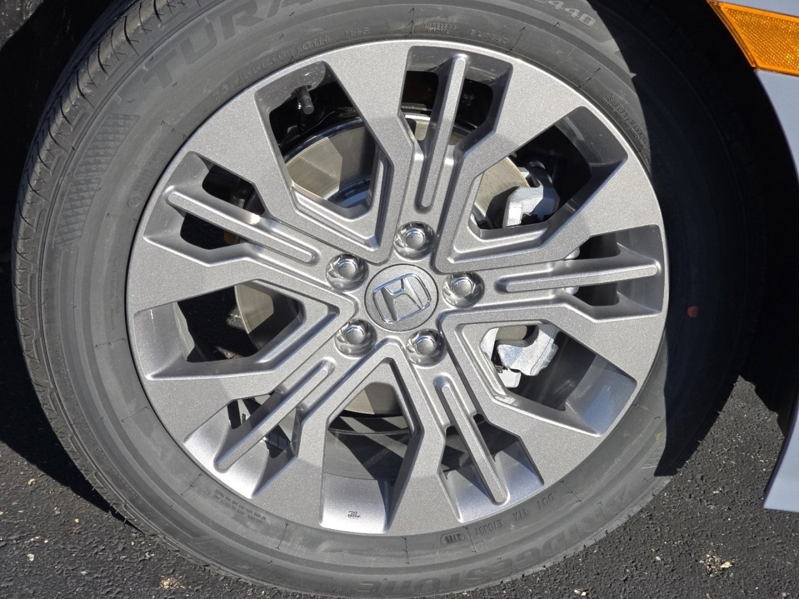 New 2026 Honda Odyssey Touring image 13