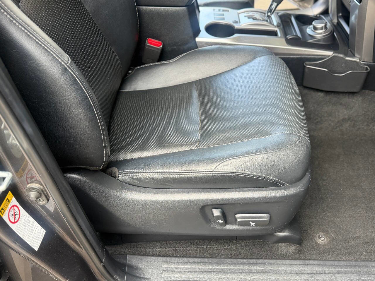 Used 2018 Toyota 4Runner Limited AWD/4WD image 24