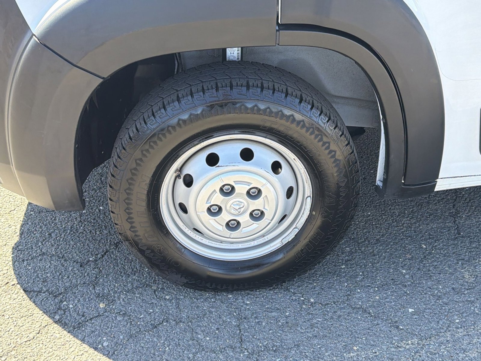 Used 2023 RAM ProMaster 2500 image 12