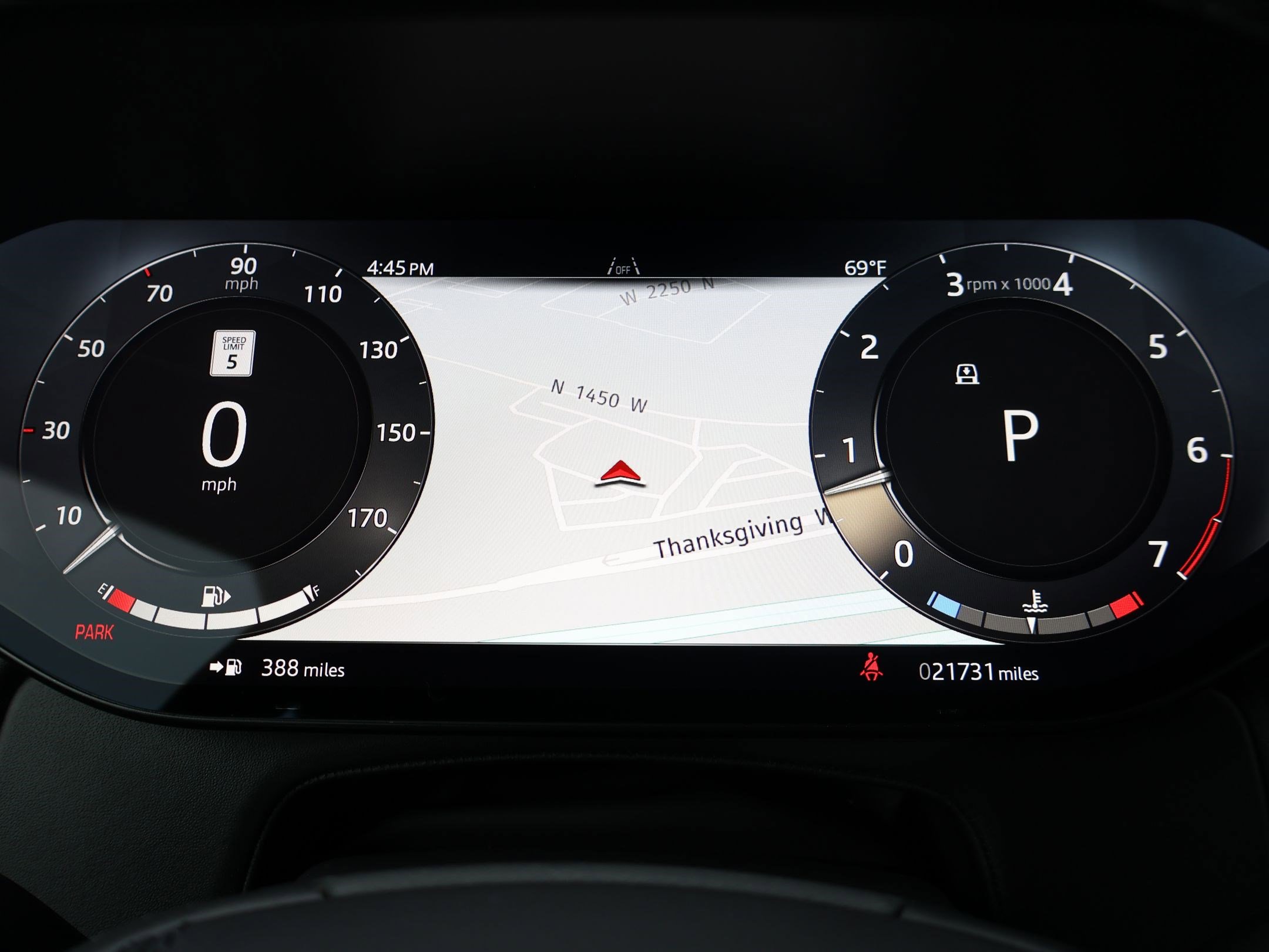 Certified 2024 Land Rover Range Rover Long Wheelbase SE image 18