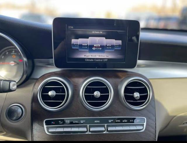 Used 2019 Mercedes-Benz GLC 300 GLC 300 w/ Premium Package image 13