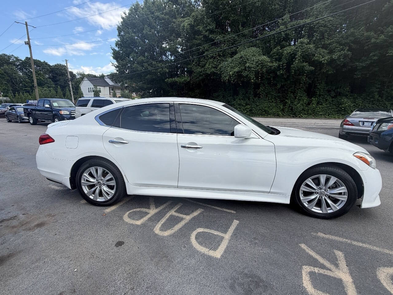 Used 2011 INFINITI M37 w/ Deluxe Touring Pkg RWD image 4