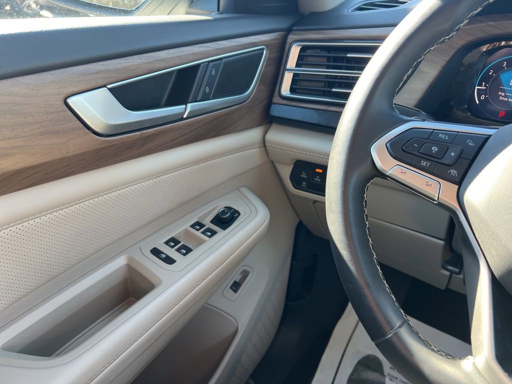 Used 2024 Volkswagen Atlas SE w/ Panoramic Sunroof Package image 19