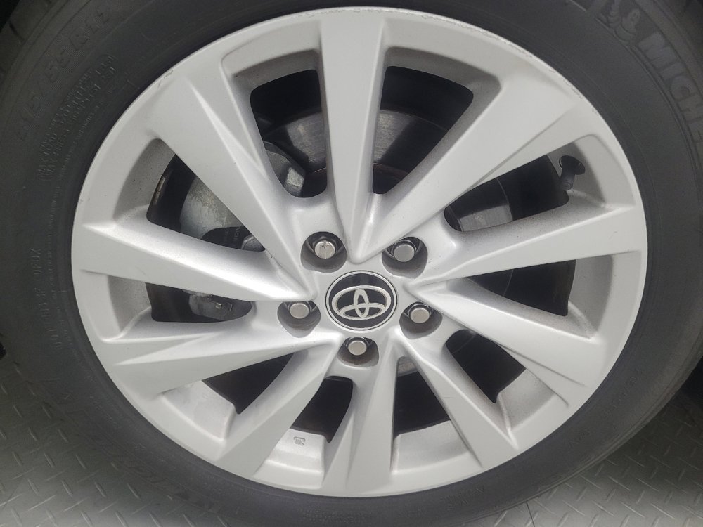 Used 2022 Toyota Camry LE FWD image 31