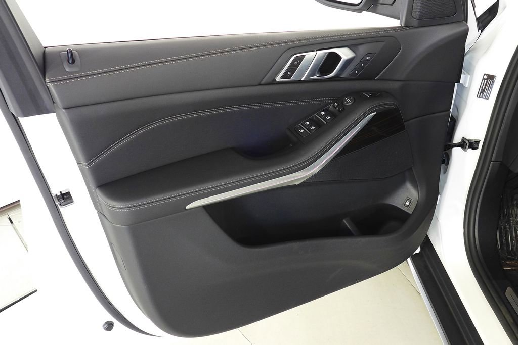 Certified 2024 BMW X5 xDrive50e w/ Parking Assistance Package image 11