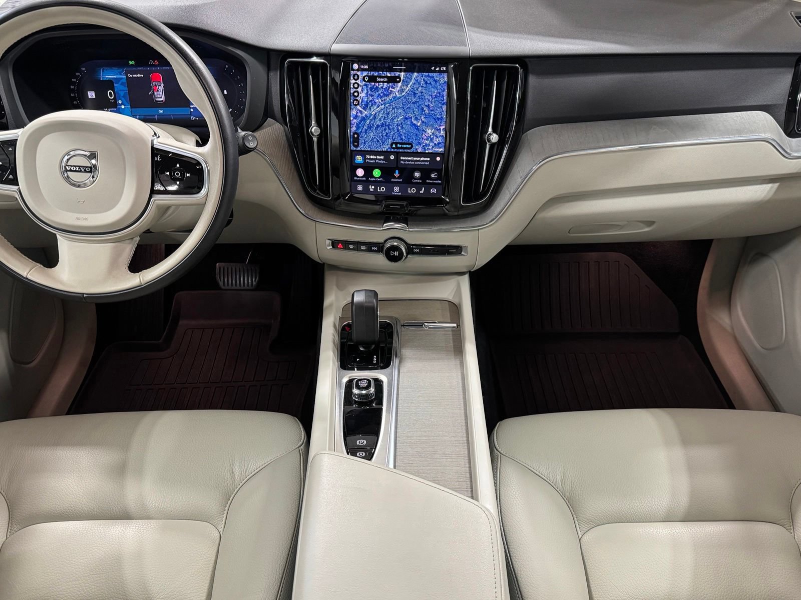 Used 2023 Volvo XC60 B5 Plus w/ Climate Package AWD/4WD image 40