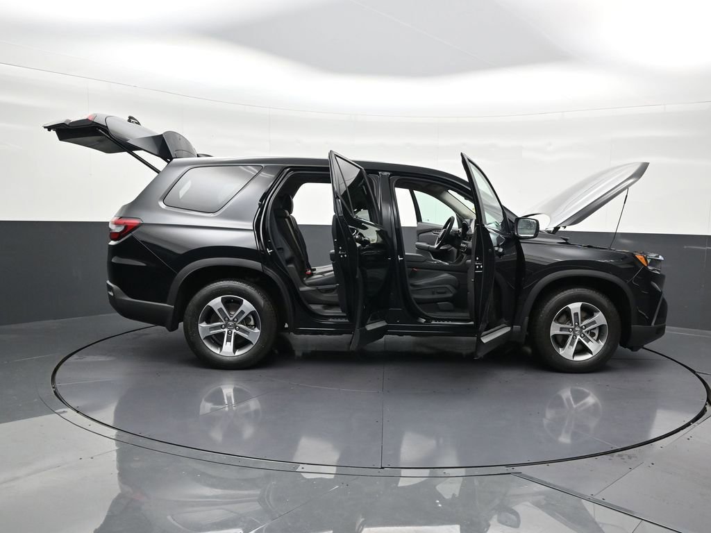 Used 2025 Honda Pilot EX-L image 34