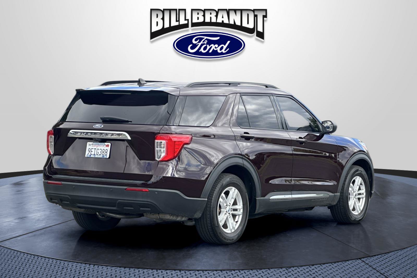 Used 2022 Ford Explorer XLT RWD image 3