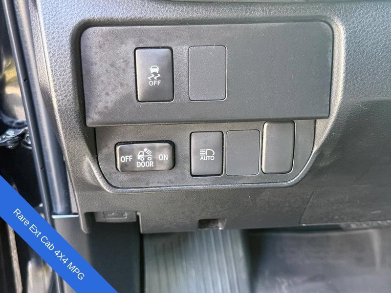 Used 2022 Toyota Tacoma SR AWD/4WD image 22