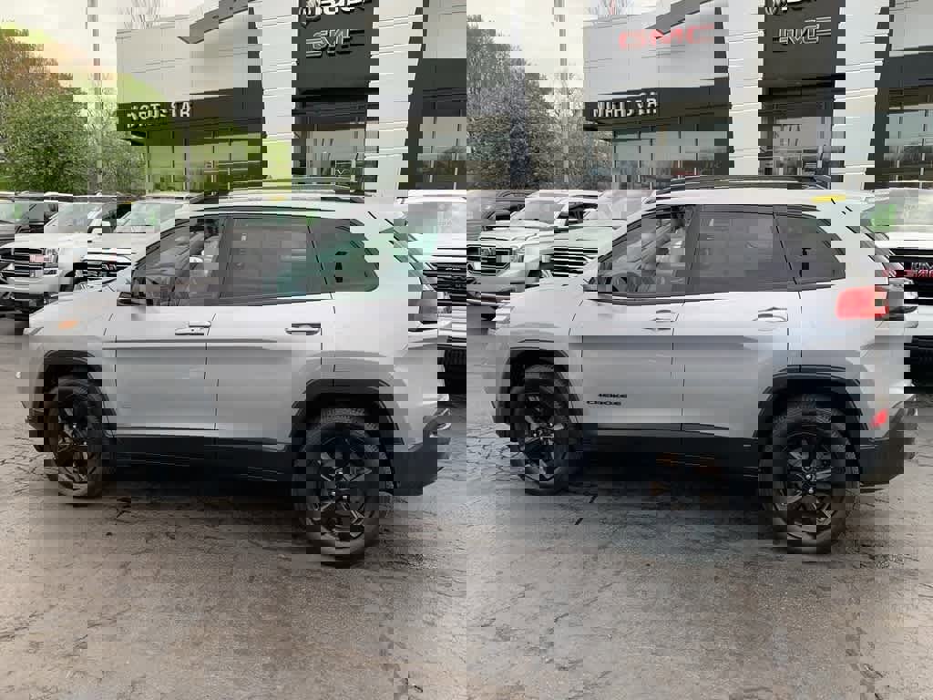 Used 2018 Jeep Cherokee Limited w/ High Altitude Package video 2