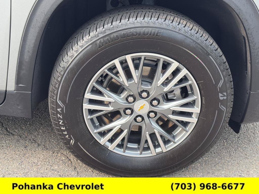 Certified 2025 Chevrolet Traverse LT w/ Driver Confidence Package AWD/4WD image 30