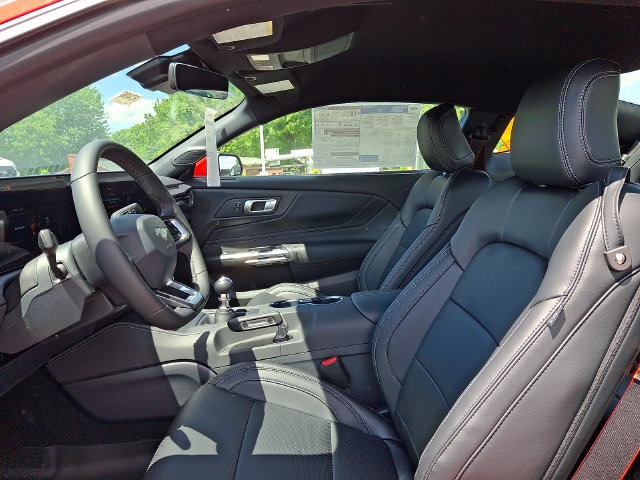 New 2026 Ford Mustang GT Premium w/ GT Performance Package RWD image 8