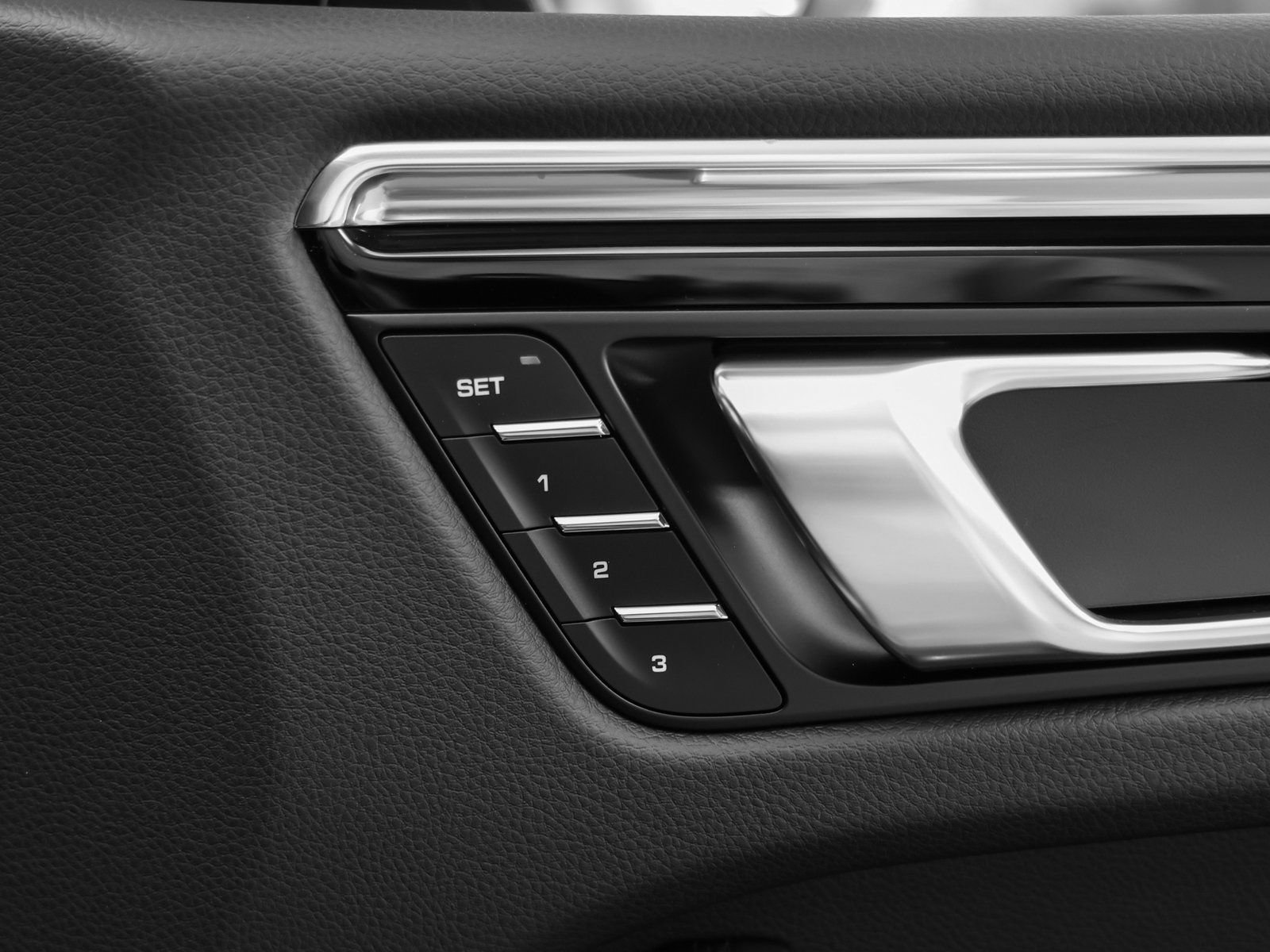 New 2025 Porsche Macan Turbo image 22