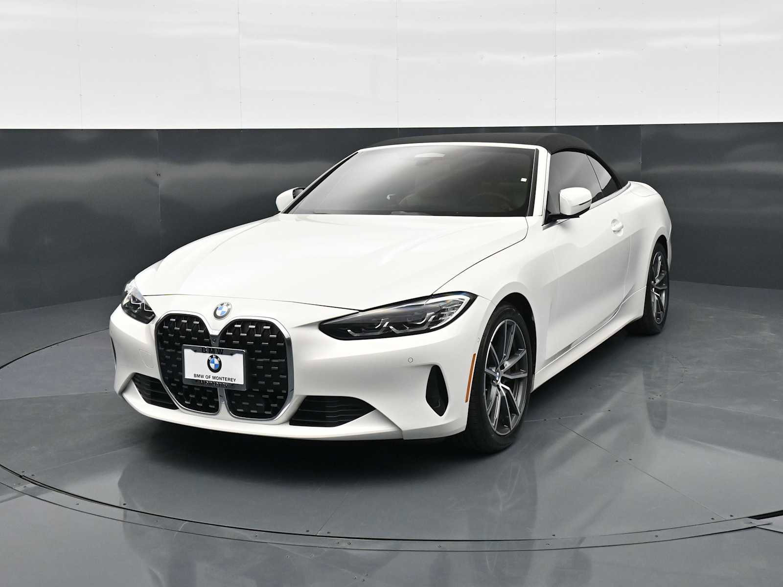 Used 2024 BMW 430i Convertible w/ Premium Package image 8