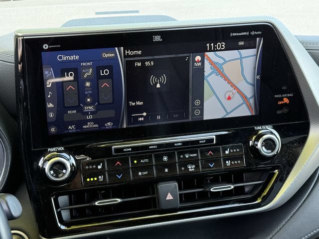 Used 2021 Toyota Highlander Platinum AWD/4WD image 16