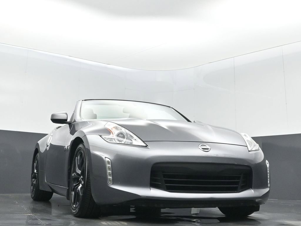 Used 2016 Nissan 370Z Roadster image 5