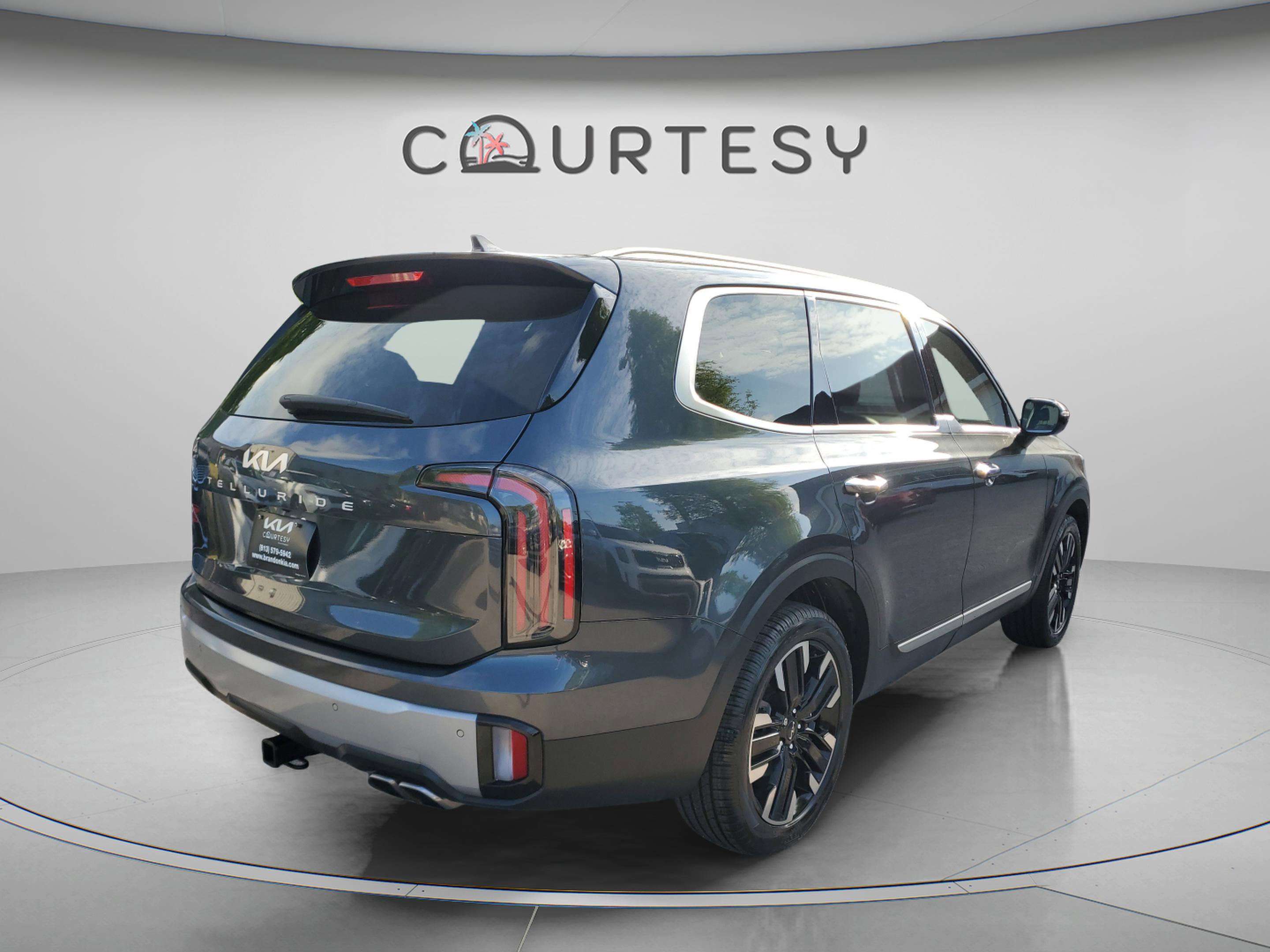 Certified 2023 Kia Telluride SX FWD image 3