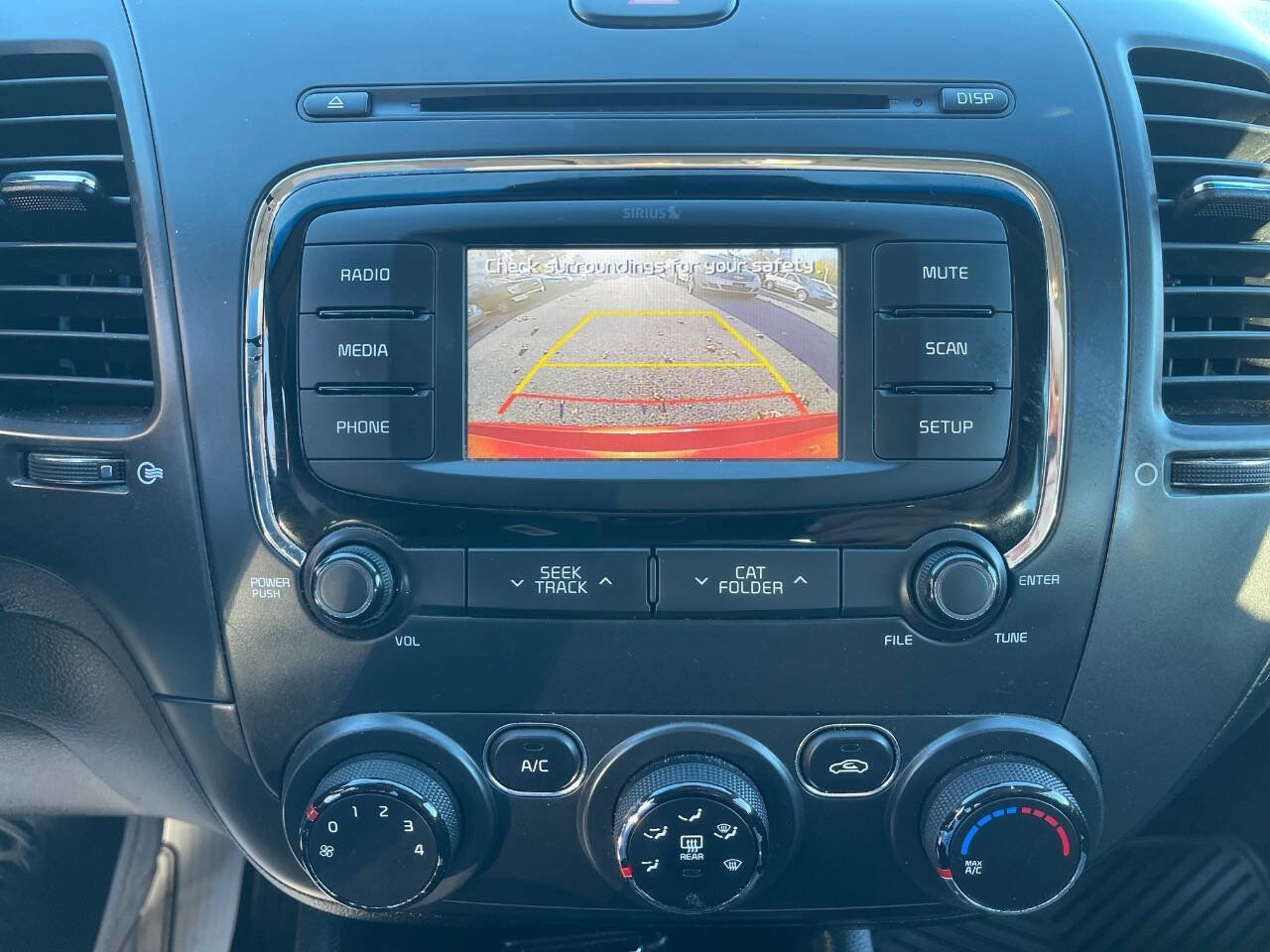 Used 2018 Kia Forte S image 33