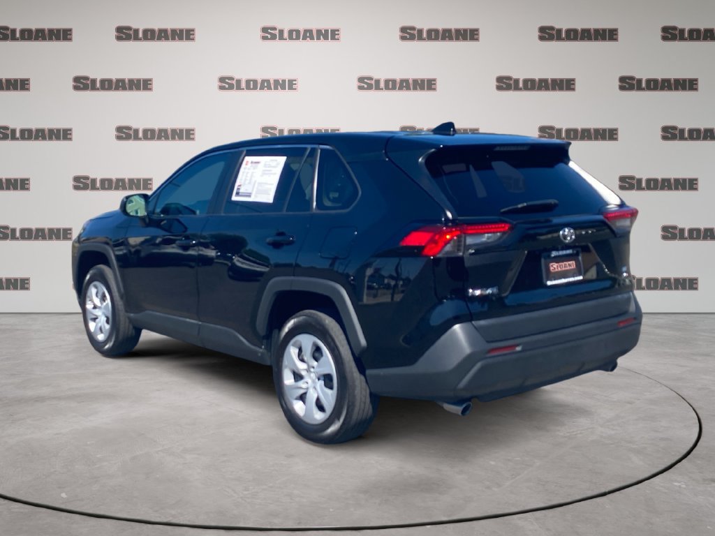 Used 2025 Toyota RAV4 LE AWD/4WD image 3