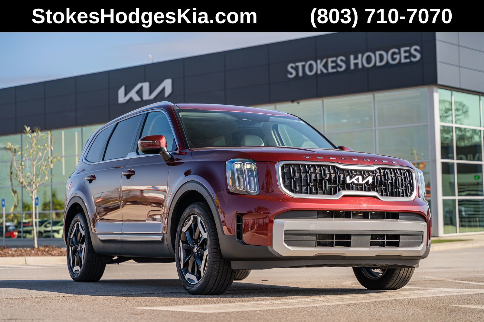 Used 2023 Kia Telluride EX w/ EX Captain's Chair Package image 1