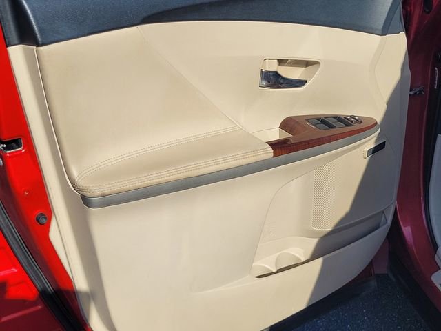 Used 2010 Toyota Venza AWD image 17