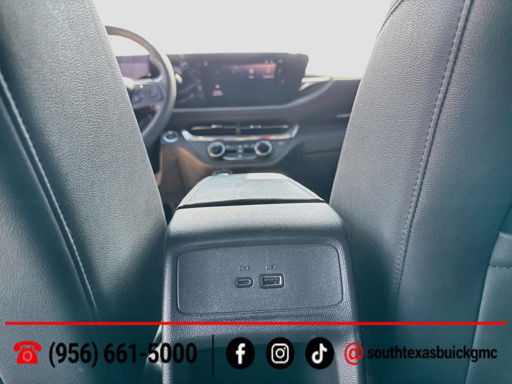 Used 2025 Buick Envista Preferred w/ Convenience II Package FWD image 22