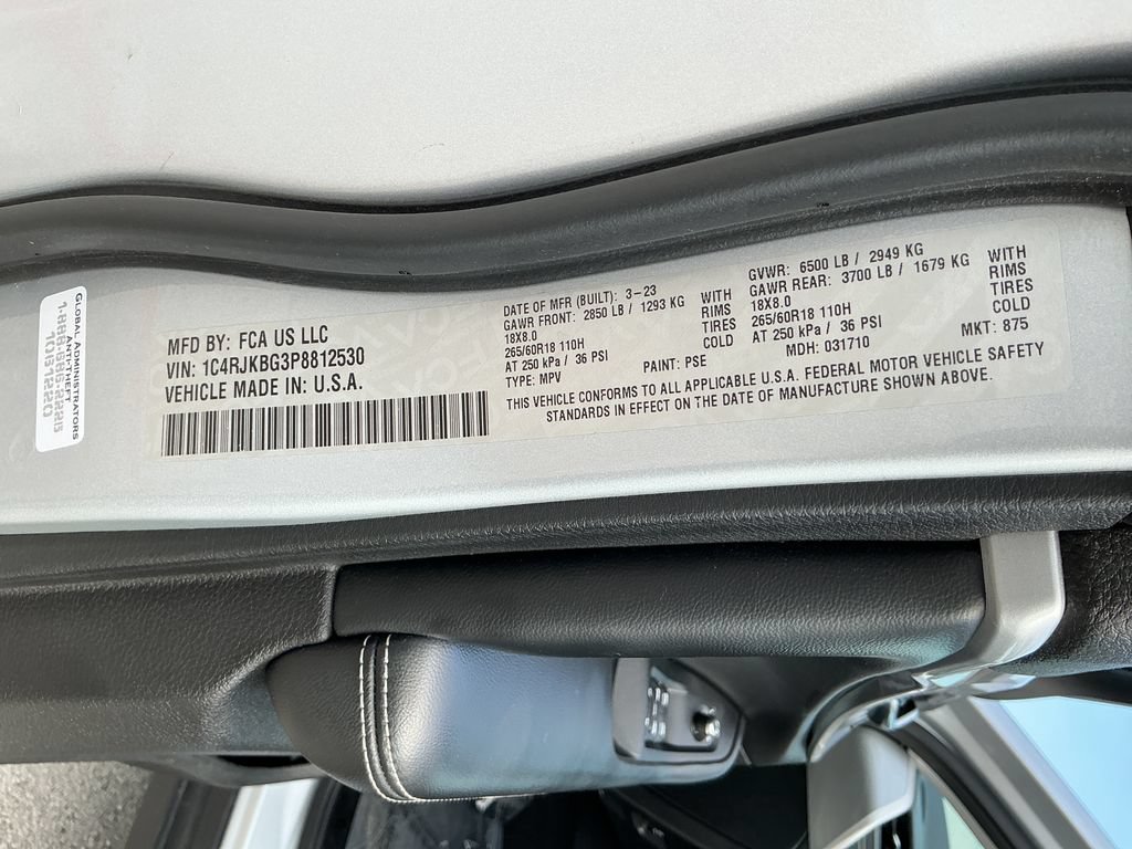 Certified 2023 Jeep Grand Cherokee L Limited AWD/4WD image 33