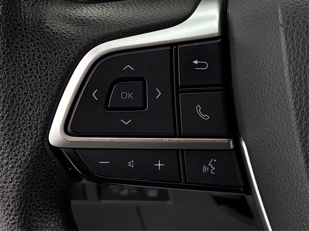 Used 2021 Toyota Sienna LE image 27