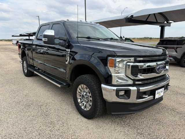 Used 2015 Ford F250 Lariat w/ Lariat Interior Package AWD/4WD image 3
