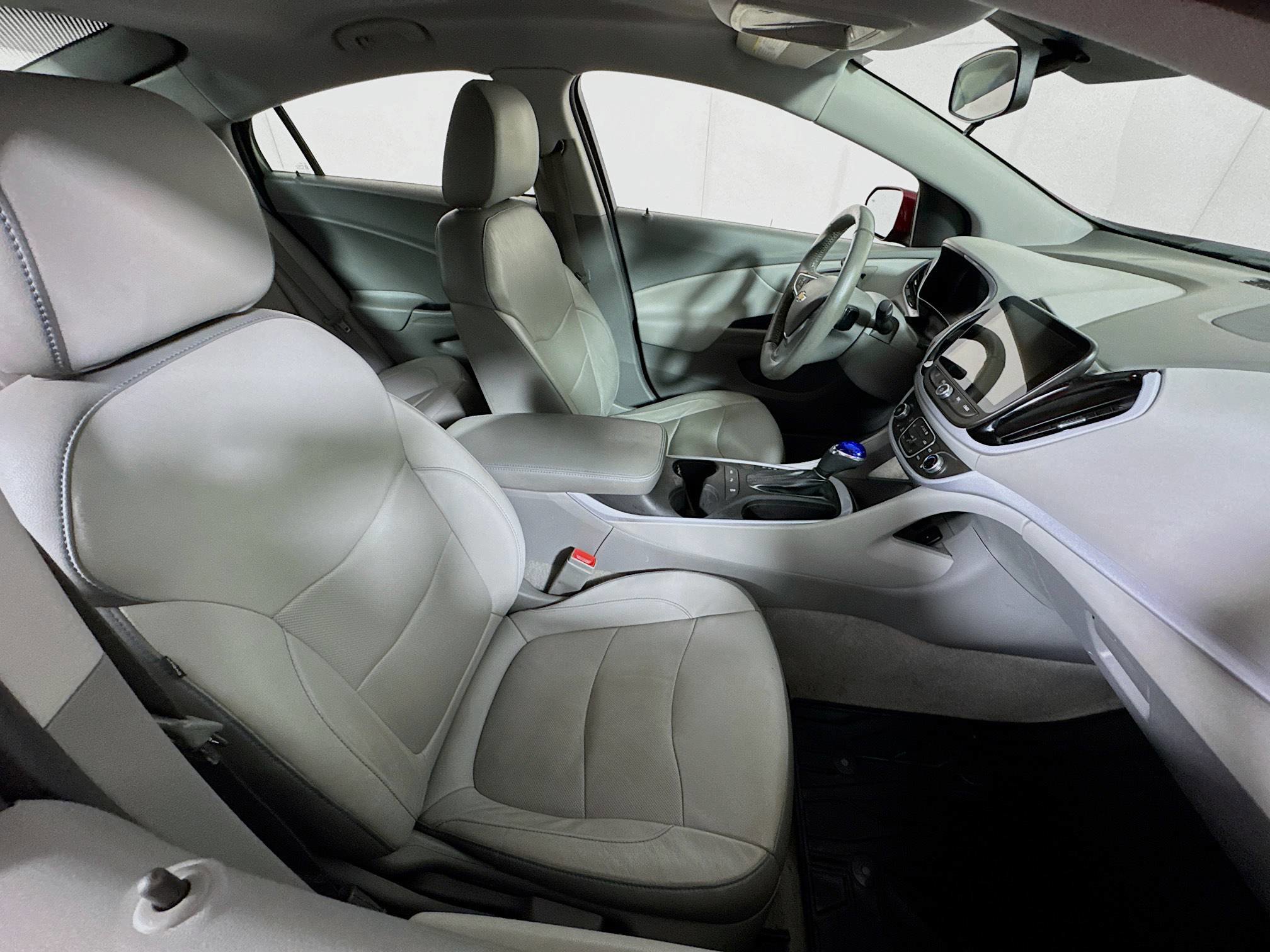 Used 2018 Chevrolet Volt LT w/ LT Driver Confidence Package image 25